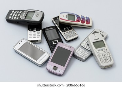 206 Ericsson black phone Images, Stock Photos & Vectors | Shutterstock