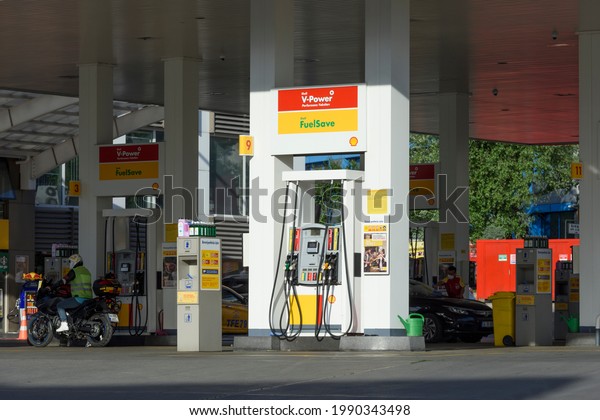 ISTANBUL- TURKEY, JUNE 13, 2021: Acıbadem\
Shell gas station. Royal Dutch Shell oil company is the 5th largest\
company worldwide.