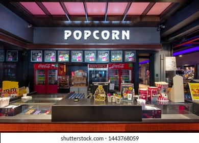 2,384 Cinema Food Menu Images, Stock Photos & Vectors 