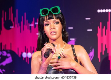 ISTANBUL, TURKEY - MARCH 16, 2017: Rihanna Wax Figure At Madame Tussauds  Museum In Istanbul. Robyn Rihanna Fenty Is A Barbadian Singer, Songwriter And Actress.