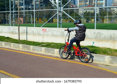 Istanbul / Turkey March 21, 2020 On The Beach Bike Ride, People Clean Air