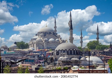 Istanbul, Turkey - May 1, 2018: Suleymaniye Mosque And Rüstem Pasha Mosque, One Of The Most Beautiful Mosques In Istanbul