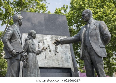 ISTANBUL, TURKEY - MAY 19, 2015: Statue Of Ataturk With Child Symbolizes The Revolution Of New Turkish Alphabet.