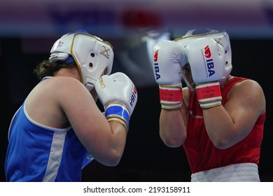 ISTANBUL, TURKEY - MAY 19, 2022: Toborek Oliwia (Red) And Stonkute Gabriele (Blue) Compete During IBA Womens World Boxing Championships