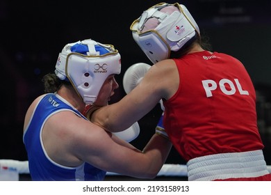 ISTANBUL, TURKEY - MAY 19, 2022: Toborek Oliwia (Red) And Stonkute Gabriele (Blue) Compete During IBA Womens World Boxing Championships