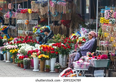 Istanbul Turkey, November 2021: Taksim square  flower vendors, Beyoglu district ( Taksim maydanı, çiçekçiler, Beyoğlu) November, 2021
