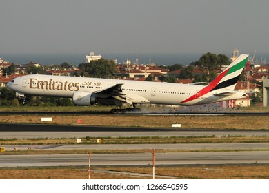 ISTANBUL, TURKEY SEPTEMBER 6, 2012 Emirates Airlines Airplane Landing At Atatürk International Airport