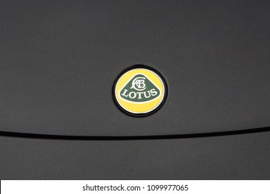1000 Lotus Car Stock Images Photos Vectors Shutterstock