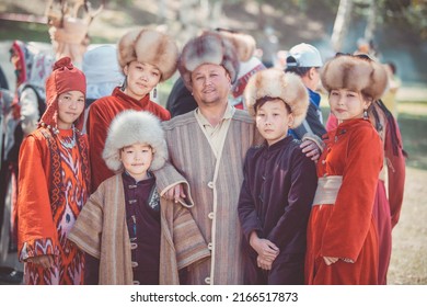 Isyk-Kul, Kyrgyzstan - September ‎29, ‎2018: Kyrgyz Family In National Dress During World Nomad Games