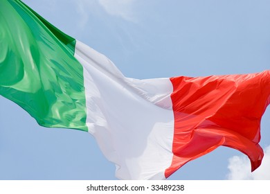 Italian Flag Isolated Stock Photo 33489238 | Shutterstock