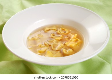 Italian Food Recipes, Tortellini With Chicken Broth.