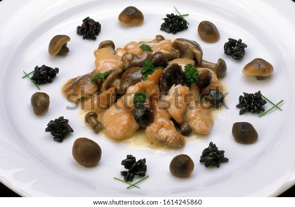 Italian food recipes, traditional\
Piedmont recipe of veal sweetbreads and chiodini\
mushrooms