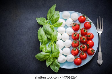 italian food symbol on plate made from italian ingredients