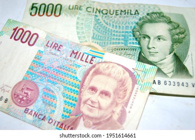 Italian Lira Bills Close Up