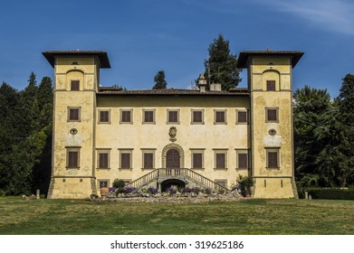 Italian Old Villa In Tuscany