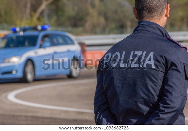italian police on training\
