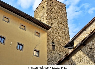 Italian yard with densely located houses in the old town. Urban landscape. Italy, Tuscany, Florence 