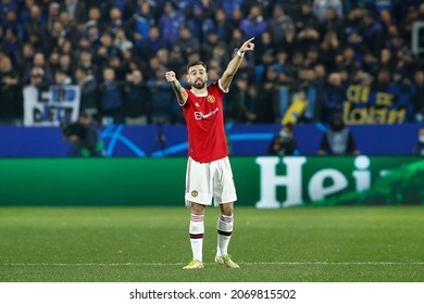 Italy, Bergamo, nov 2 2021: Bruno Fernandes (Manchester United midfielder) gives advices to teammates in first half during football match ATALANTA vs MANCHESTER UTD, UCL matchday 4 , Gewiss stadium