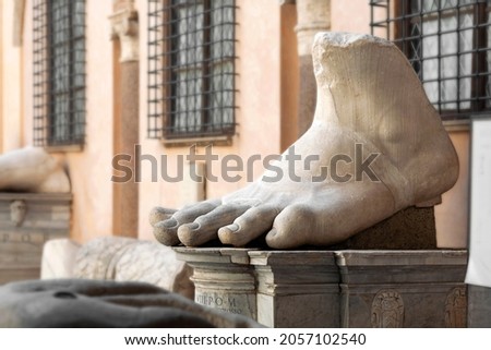  Italy, Capitoline Rome, Foot of emperor Constantine, Fragment of giant sculpture