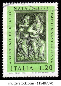 ITALY - CIRCA 1973: Stamp Printed By Italy, Shows Angels By Agostino Di Duccio,  Christmas, Circa 1973