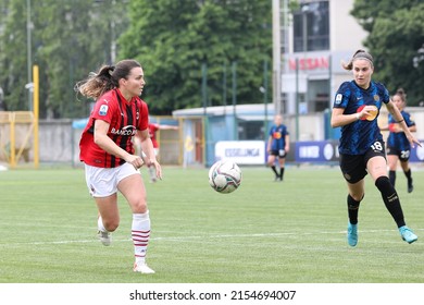 Italy, Milan, May 7 2022: Alia Guagni (Milan Defender) Drives To The Penalty Area In The First Half During Football Game FC INTER Vs AC MILAN, Women Serie A 2021-2022 Day21 Breda Stadium