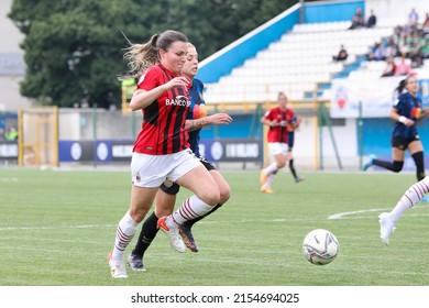 Italy, Milan, May 7 2022: Alia Guagni (Milan Defender) Attacks The Penalty Area In The First Half During Football Game FC INTER Vs AC MILAN, Women Serie A 2021-2022 Day21 Breda Stadium