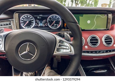 Mercedes Amg S63 Images Stock Photos Vectors Shutterstock
