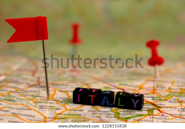 Italy on map with\
flag