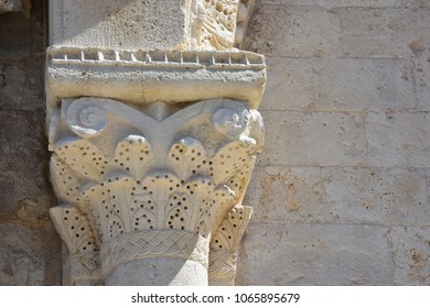 Italy, Puglia, Cathedral Of Trani, A Messenger Monument Of A UNESCO Culture Of Peace, Is A Splendid Example Of Apulian Romanesque Architecture.  Details Of The Main Facade.