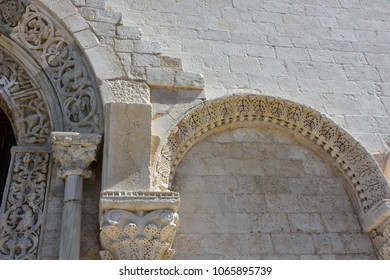 Italy, Puglia, Cathedral Of Trani, A Messenger Monument Of A UNESCO Culture Of Peace, Is A Splendid Example Of Apulian Romanesque Architecture.  Details Of The Main Facade.