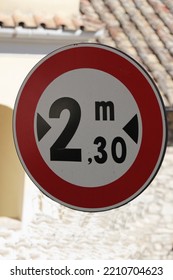 Italy: Road Signal (Access Prohibited To Vehicles With A Width Greater Than 2.30 Meters).