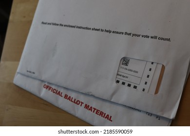 Itasca County, Minnesota, USA - July 28, 2022: Voting Instructions Accompany Ballots In Official 2022 Election Paperwork Managed By The United States Postal Service. 2I9A2315