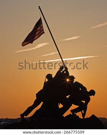 Iwo Jima memorial washington DC predawn