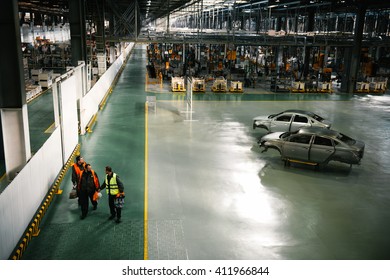 Izhevsk, Russia - SEPTEMBER 25: Car Assembly Line.Workers Go Home At The End Of The Working Day At IZHAVTO - Factory