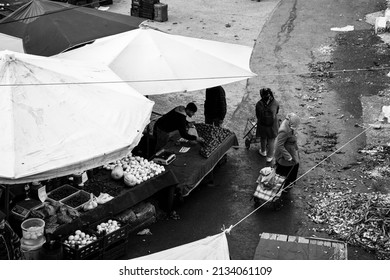 Izmir Turkey; Images From Eşrefpaşa Neighborhood Market. Daily Situations Of Sellers And People. Street Photography. 6 March 2022