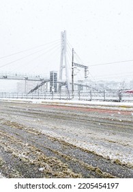 Izmit, Kocaeli, Turkey,  16 February 2021. Turgut Özal Bridge. Snowfall In Izmit, Turgut Özal Bridge, (snow Falling On The Bridge). Oramiral Salim Dervisoglu Caddesi.