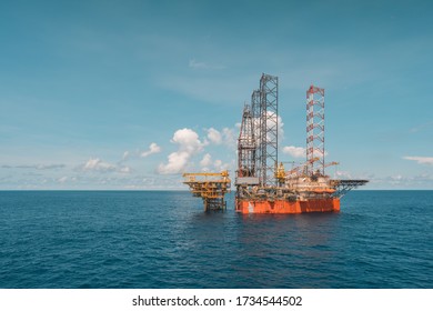 Jack Drilling Rig Attached Well Head Stock Photo 1734544502 | Shutterstock