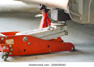 8,822 Mechanical jack Images, Stock Photos & Vectors | Shutterstock