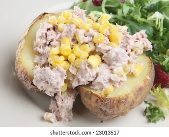 Jacket Potato With Tuna & Sweetcorn