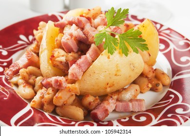 Jacket Potato With White Beans And Smoked Bacon