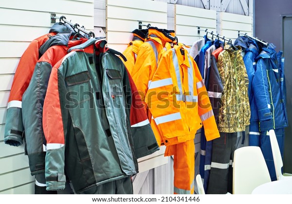Jackets\
workwear for builders and industry in\
store