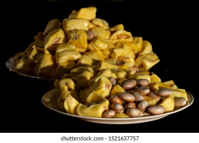 jackfruit (Artocarpus heterophyllus), a processed fruit where the seeds and pulp can be seen. It is the national fruit of Bangladesh and Sri Lanka and the largest fruit of the tree.