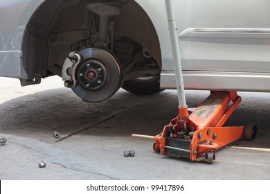 Jacking Up A Car With The Emergency Jack