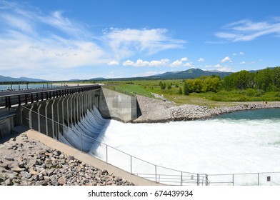 JACKSON HOLE, WYOMING - JUNE 26, 2017: Jackson Lake Dam. Built In 1911 In Grand Teton National Park, It Has Enlarged The Natural Lake That Is Primarily Fed By The Snake River.