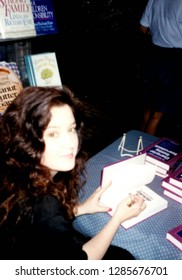 Jackson, MS/USA Feb 1993: #1 New York Times Best Selling Author Sherrilyn Kenyon At A Book Signing Event