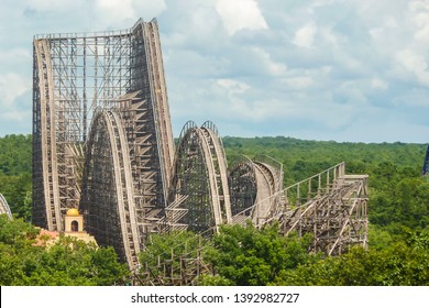 Jackson, New Jersey - 08-15-2011: El Toro Roller Coaster At The  Six Flags Great Adventure