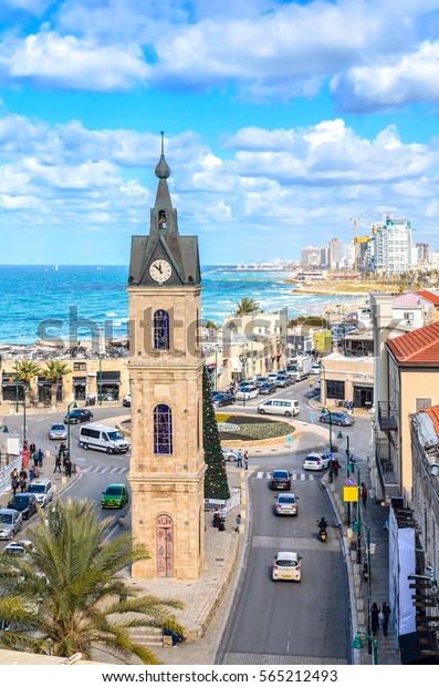 Pantai Israel Diserbu Warga Palestina Saat Libur Idul Adha