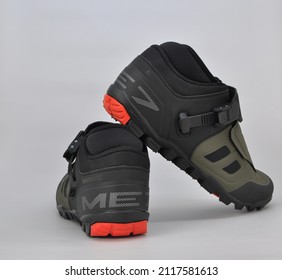 Jakarta, February 4, 2022
The Shimano SH-ME702 Mountain Bike Shoe Features A Synthetic Upper With A Michelin Compound Rubber Sole Offering Superior Traction, Durability, Stability And Slip Resistance.