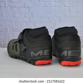 Jakarta, February 4, 2022
The Shimano SH-ME702 Mountain Bike Shoe Features A Synthetic Upper With A Michelin Compound Rubber Sole Offering Superior Traction, Durability, Stability And Slip Resistance.