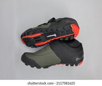 Jakarta, February 4, 2022
The Shimano SH-ME702 Mountain Bike Shoe Features A Synthetic Upper With A Michelin Compound Rubber Sole Offering Superior Traction, Durability, Stability And Slip Resistance.